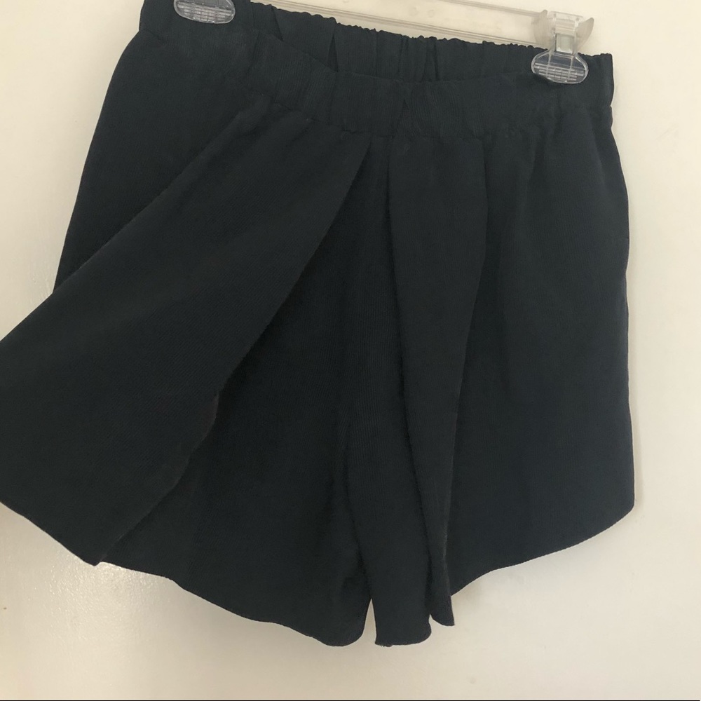 Aviva Zilberman Black Silk Skort size 4
